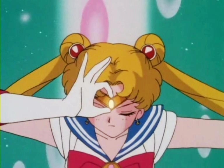 Sailor_Moon_lancio_diadema_cristallo_di_luce__004.jpg