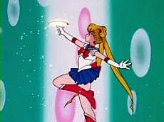 Sailor_Moon_lancio_diadema_cristallo_di_luce__018.jpg